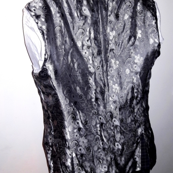 INSOMNIA MANZINO Grey Plaid Blazer, Black Velvet Accents, 40R - Picture 9 of 11